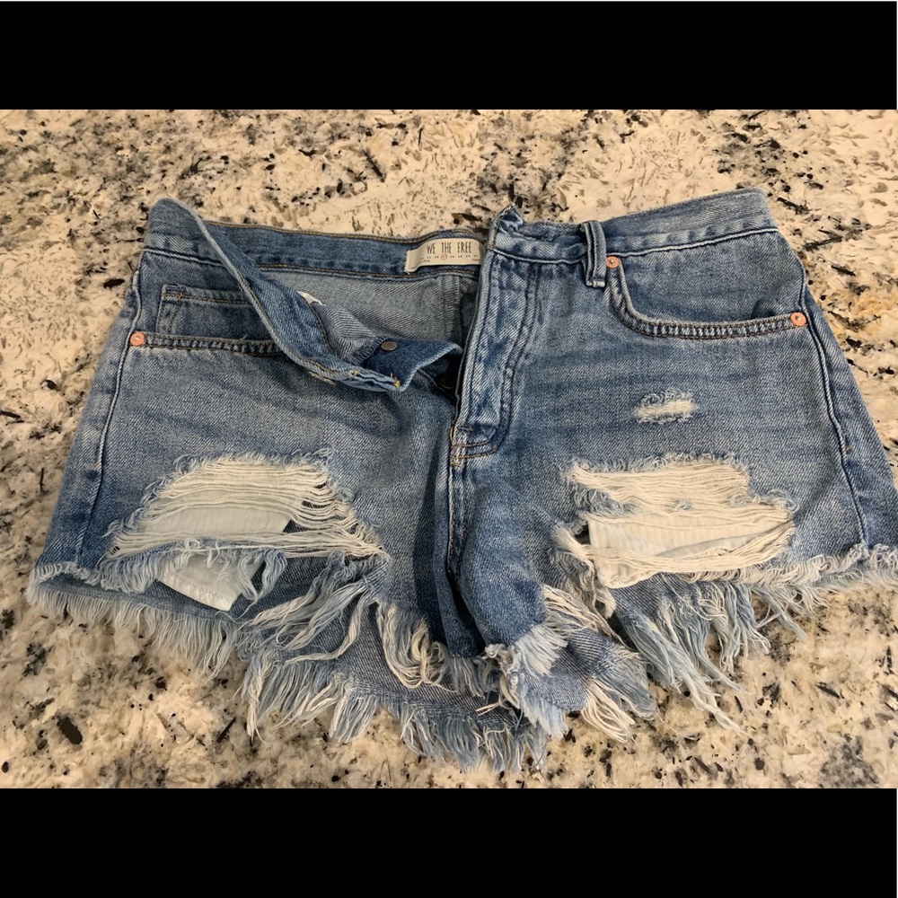 COPY - Jean cut-off short.